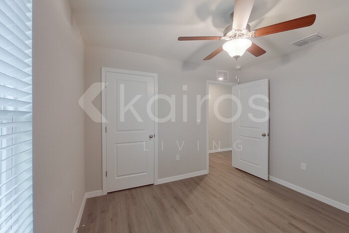 Building Photo - 8627 SW 43rd Ter
