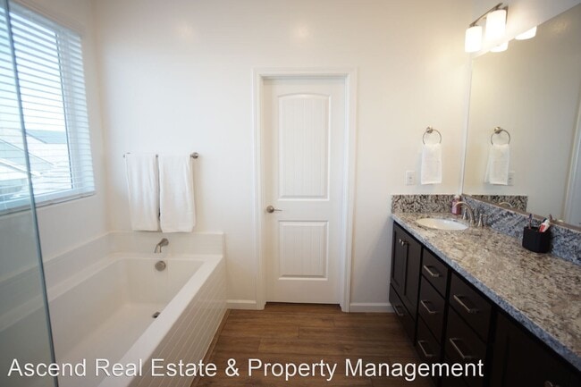 Building Photo - 4 br, 3 bath House - 15718 Cole Brook Ct