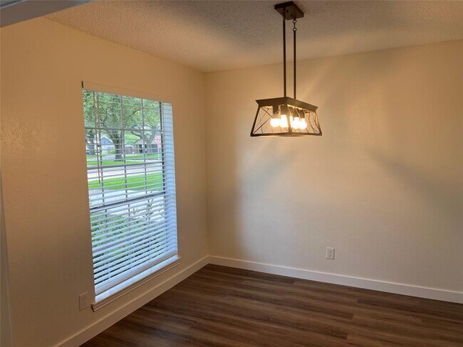 Building Photo - 12418 A Bar Dr