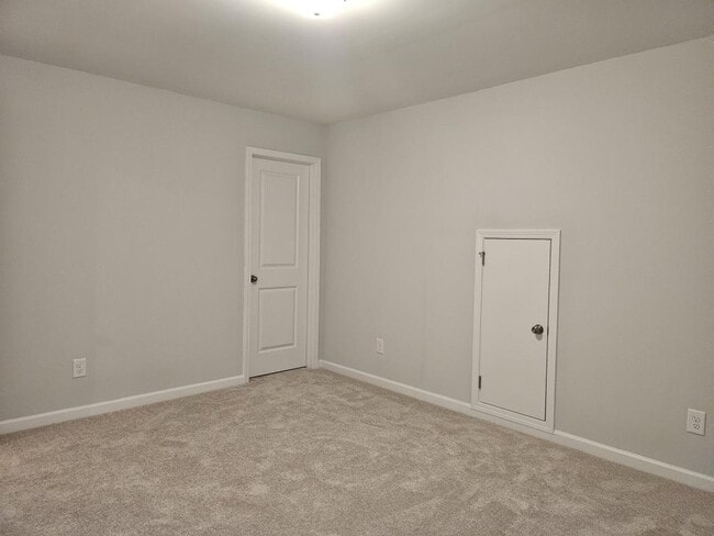 Building Photo - 1290 Jordan Brook Dr