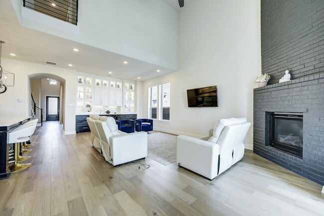 Building Photo - 2361 Glen Heather Ln