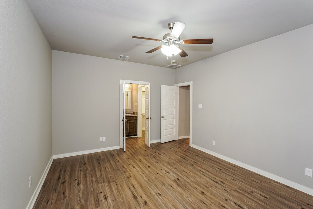 Building Photo - 218 S Preston St