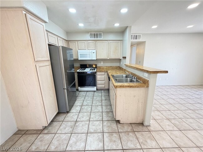 Building Photo - 3085 Casey Dr