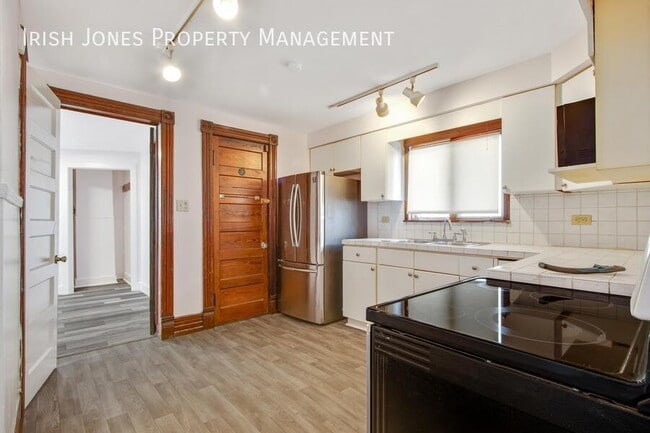 Building Photo - 24 Briggs Ave