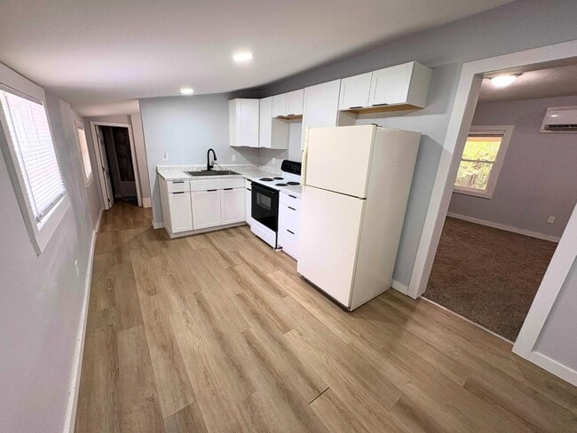 Primary Photo - 511C Winston Ridge Rd