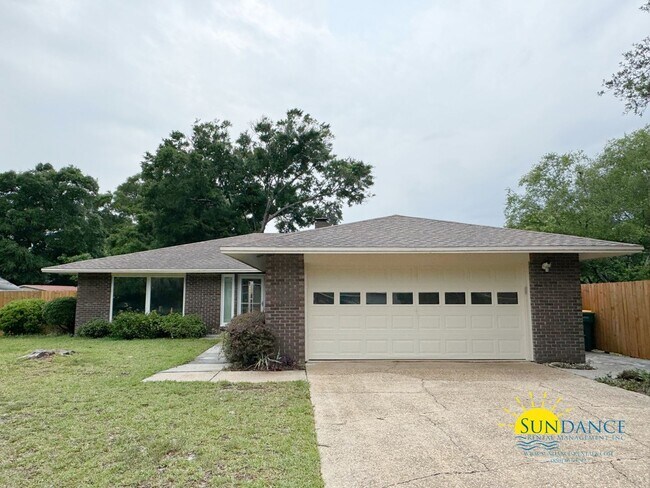 Building Photo - Stunning 4 Bedroom Overbrook Home with a Sparking Pool!