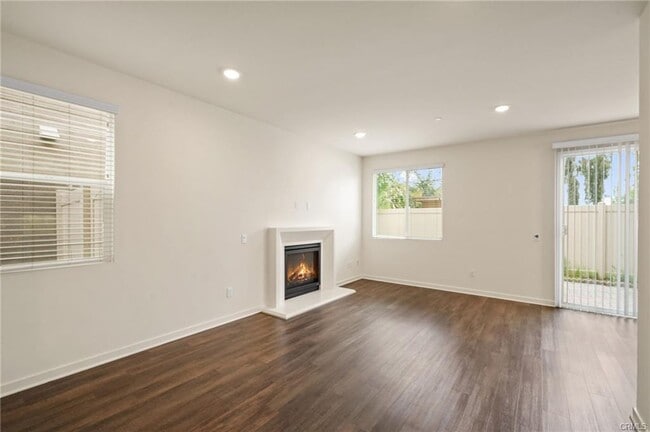Building Photo - 8258 Haven Ln