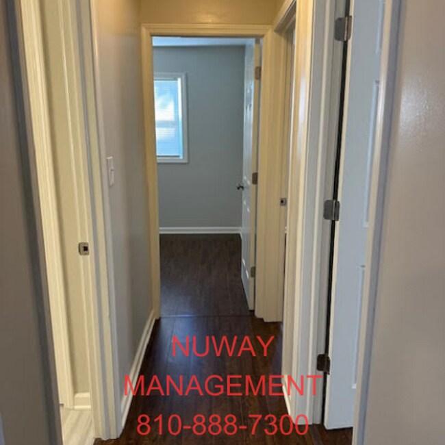 Building Photo - AVAILABLE NOW - 3 bedroom house in Grand B...