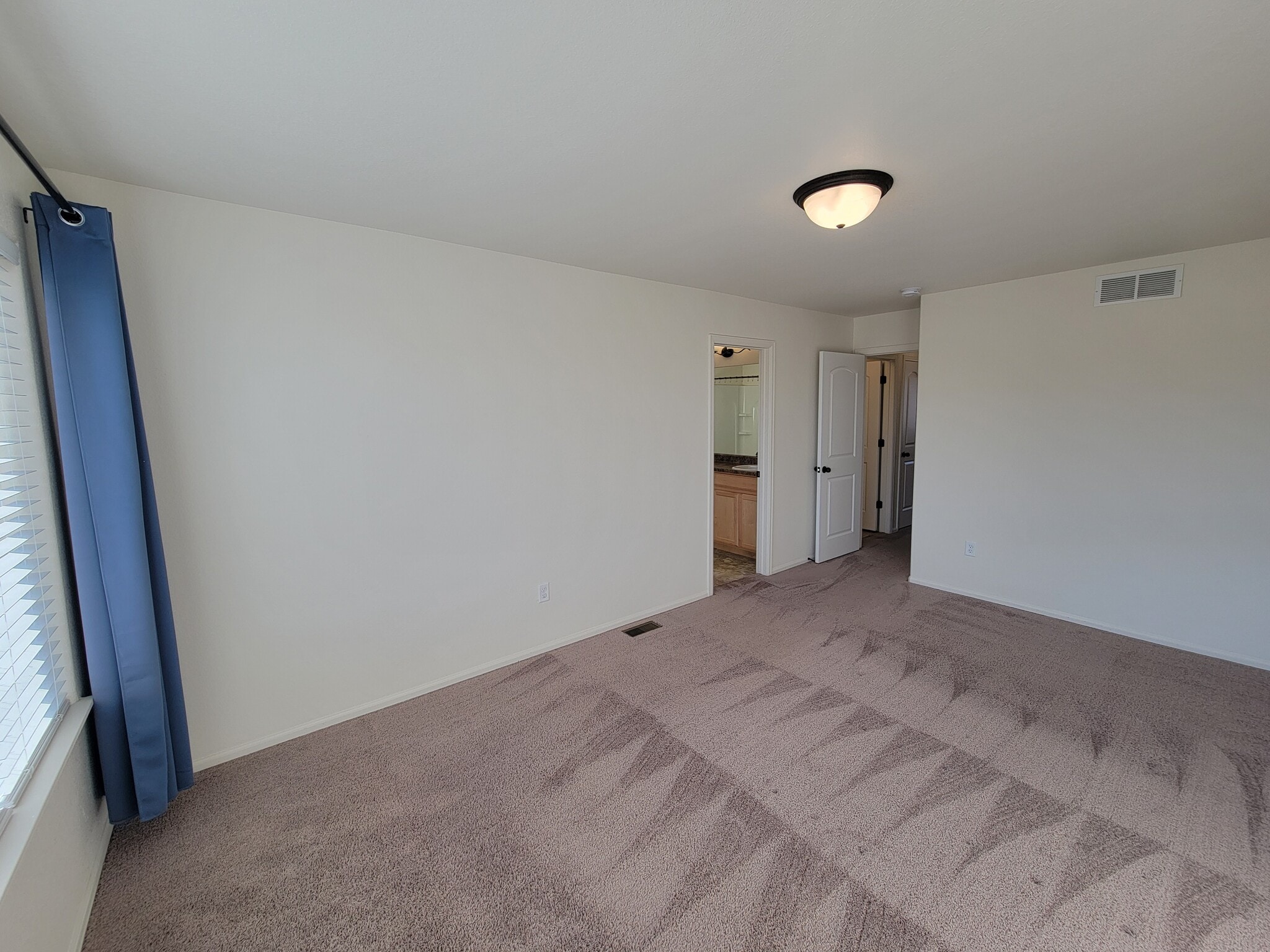 Building Photo - 2067 Moon Rise Dr