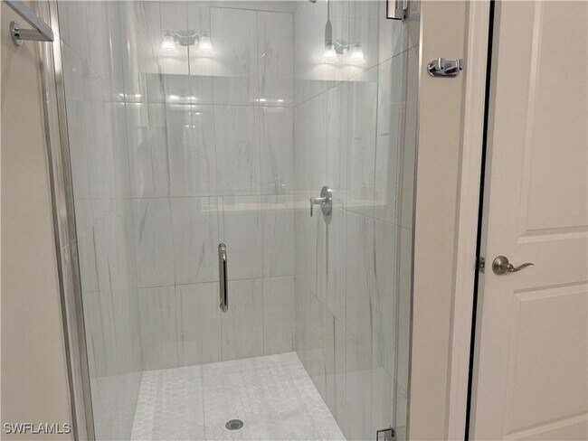 Building Photo - 9179 Cayman Dr