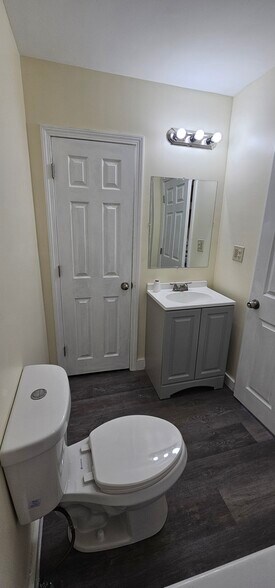 Building Photo - 11 Grand St