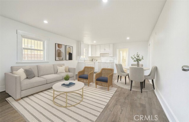 Building Photo - 326 E 101st St