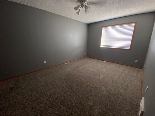 Building Photo - 6013 23rd St S