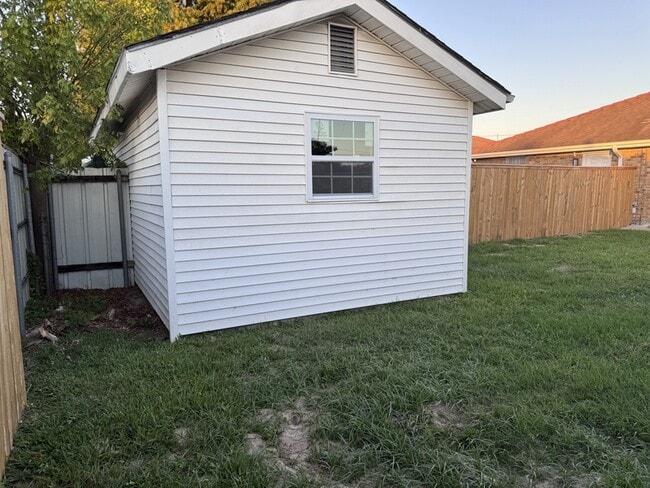 Building Photo - 2116 Stander Pl