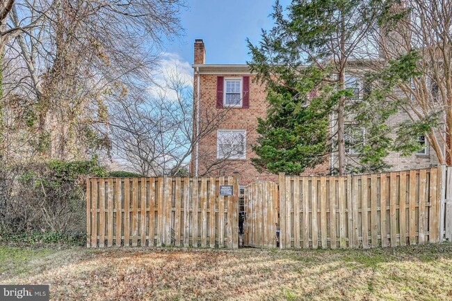 Building Photo - 10246 Arizona Cir