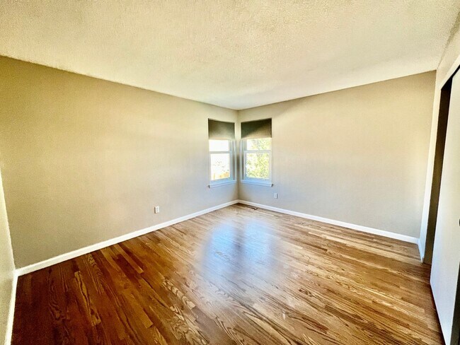 Building Photo - 6064 Zang Way