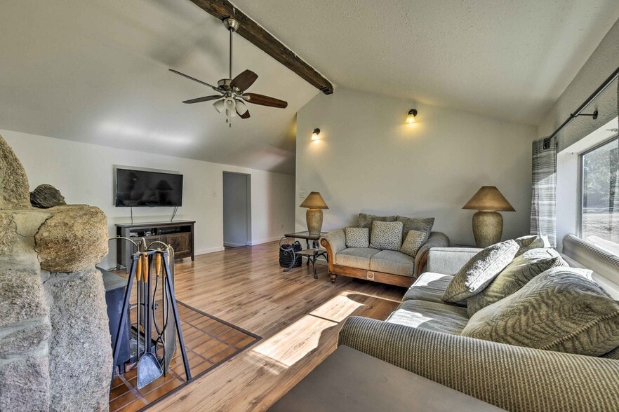 Building Photo - 53795 US-60