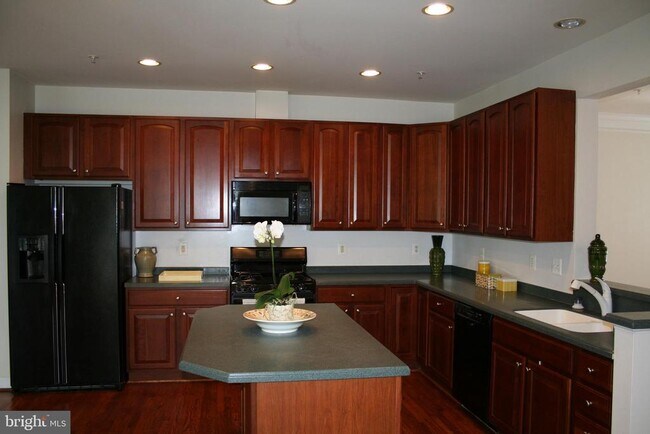 Building Photo - 12423 Falconbridge Dr