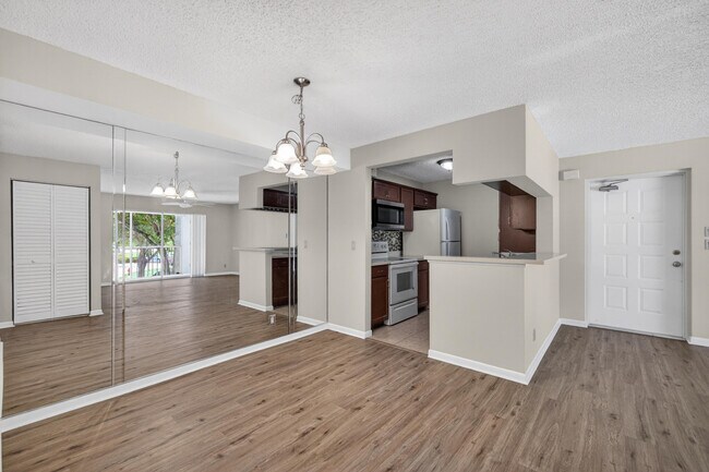 Building Photo - 2512 SE Anchorage Cove