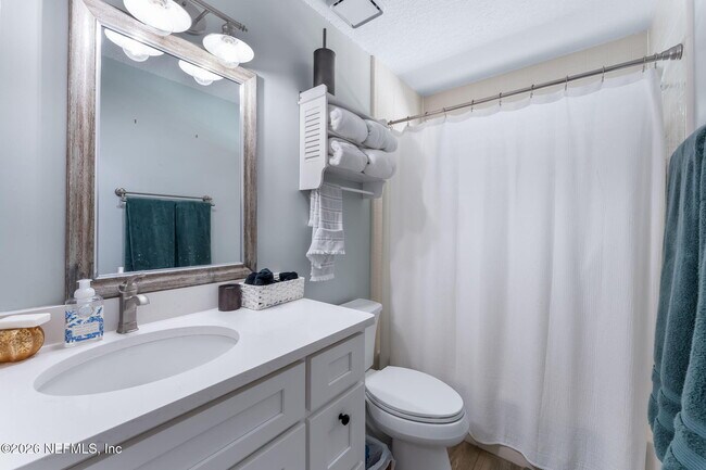 Building Photo - 4340 Blue Heron Dr