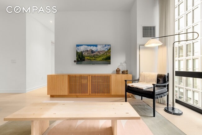 Building Photo - 77 Charlton St