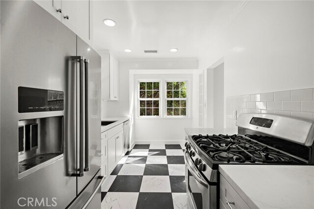 Building Photo - 364 Broadway