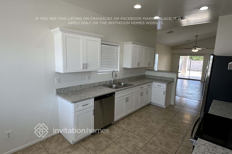 Building Photo - 15121 N 29th St