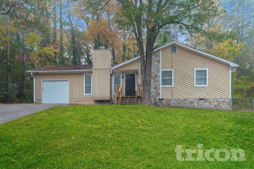 Primary Photo - 4063 Tanglewood Rd