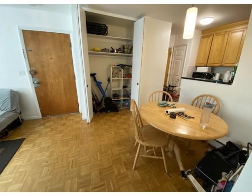 Building Photo - 1 Larose Pl