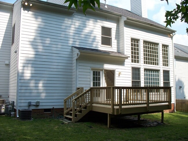 Building Photo - 2005 Templeton Gap Dr