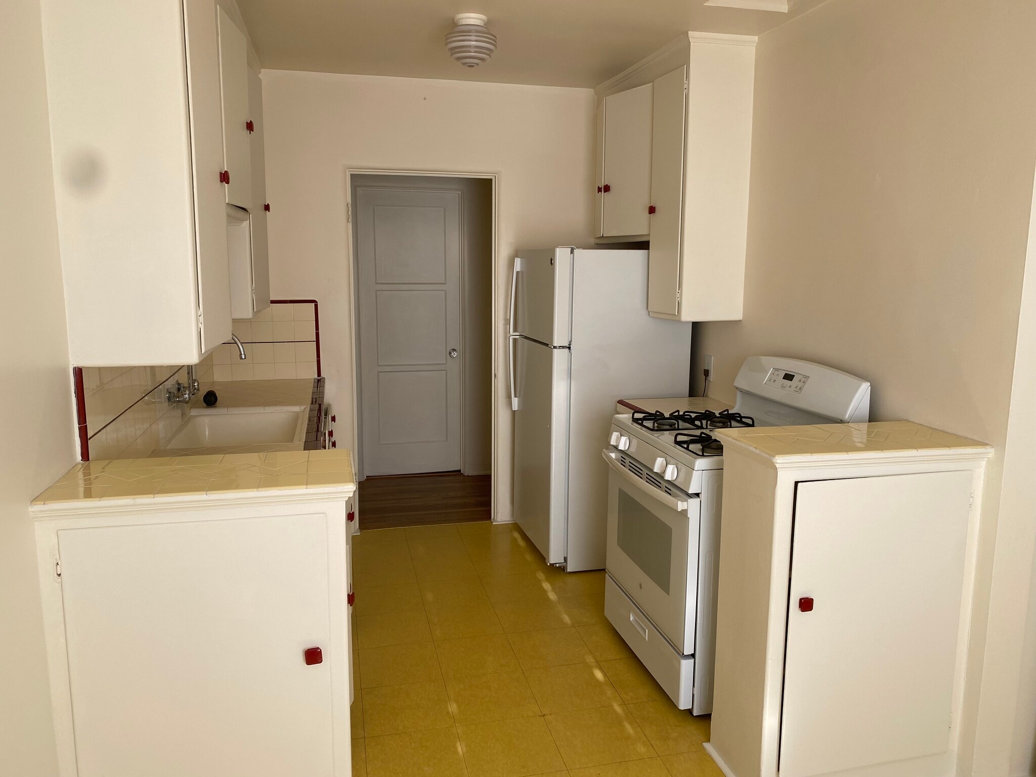 Building Photo - 449 San Vicente Blvd