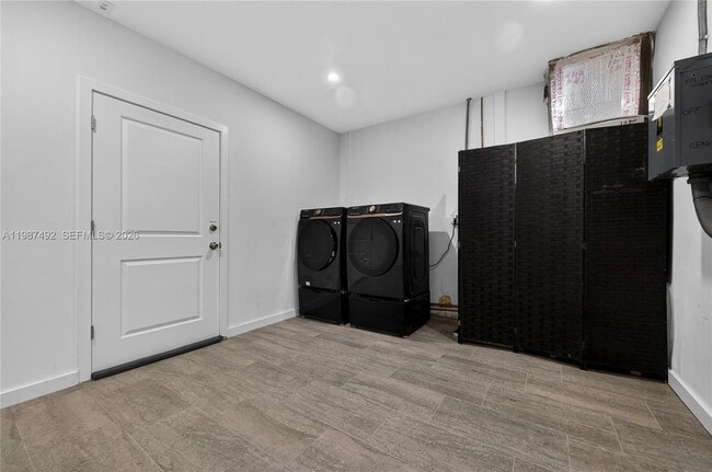 Building Photo - 371 SE 3rd St