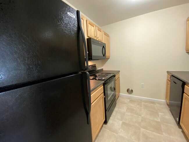 Building Photo - 10 Sentinel Court