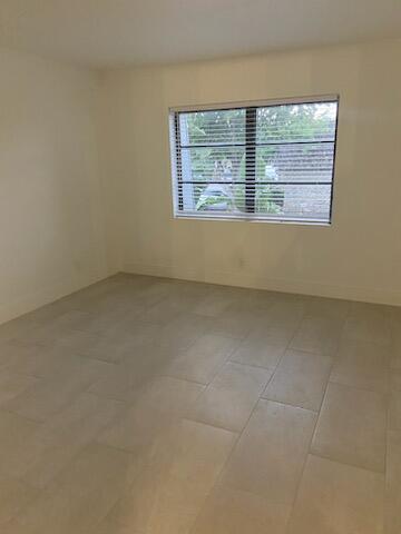 Building Photo - 3123 Oakland Shores Dr