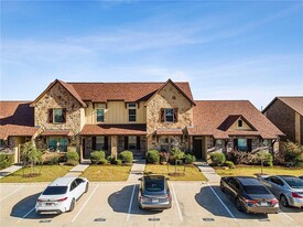 Building Photo - 3013 Marvel Ct
