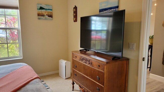 Building Photo - Annual UNfurnished 2/2 ground floor condo in water front boating community