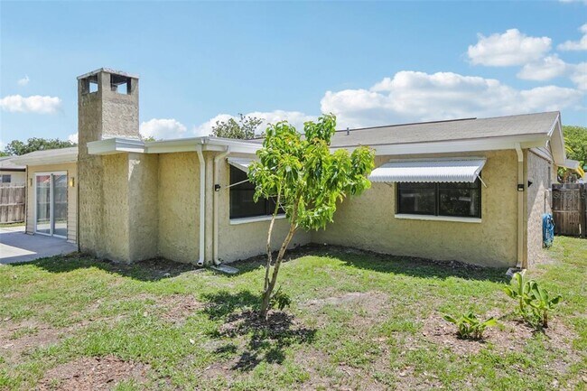 Building Photo - 4015 Litchfield Dr