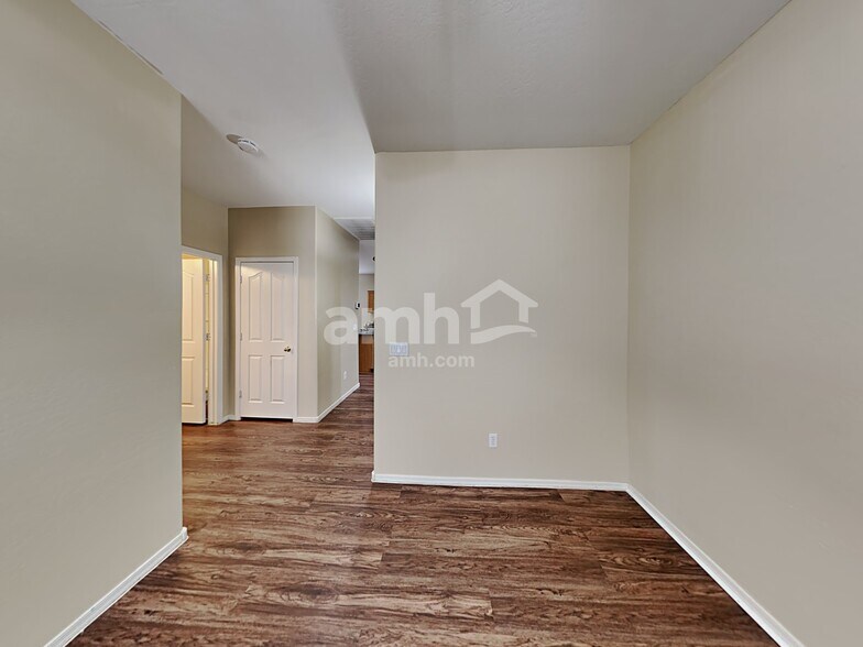 Building Photo - 15342 W Morning Glory St
