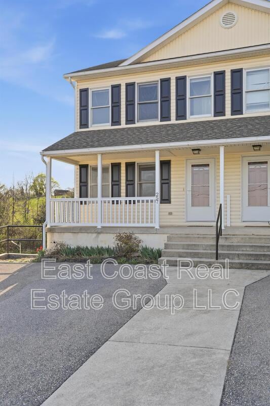 Building Photo - 257 School House Dr