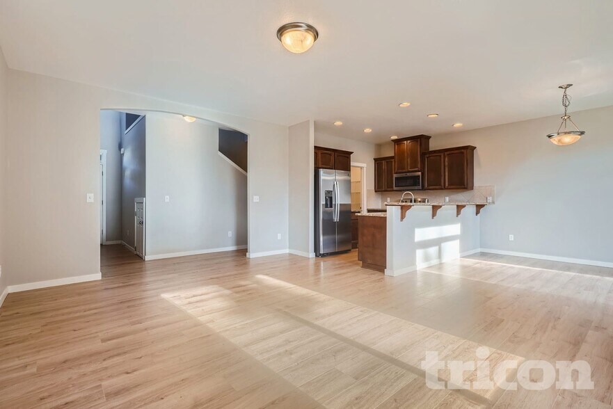 Building Photo - 7615 NE 60th Way