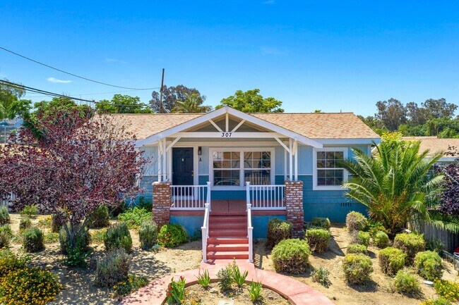 Building Photo - 307 N Poe St