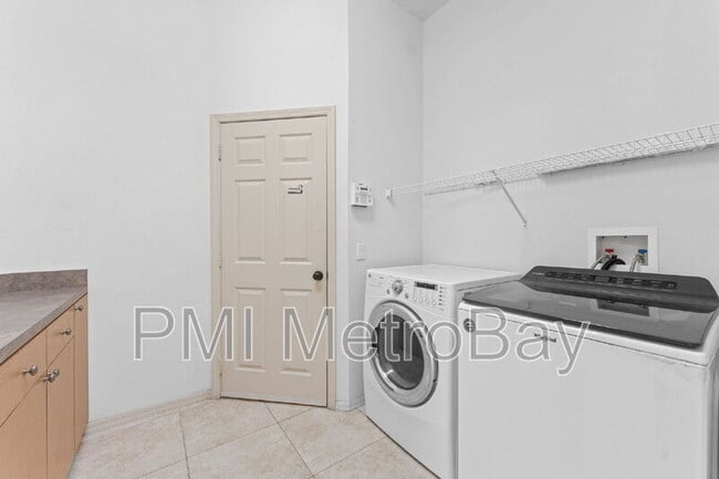 Building Photo - 7743 Bingham Ct