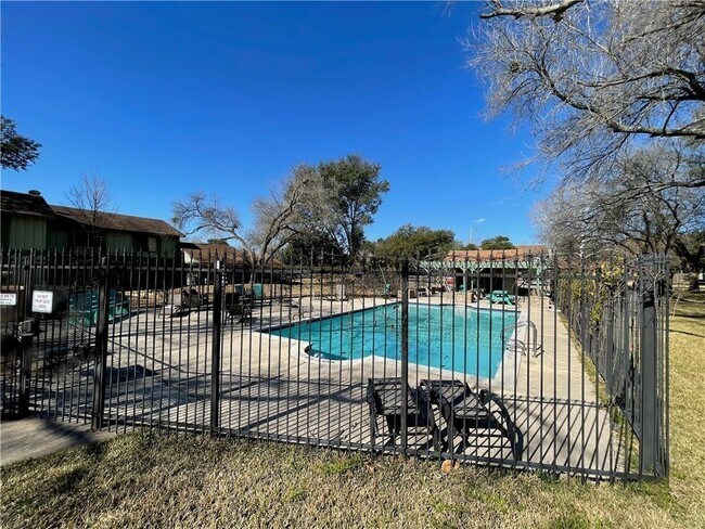 Building Photo - 5061 Fort Clark Dr