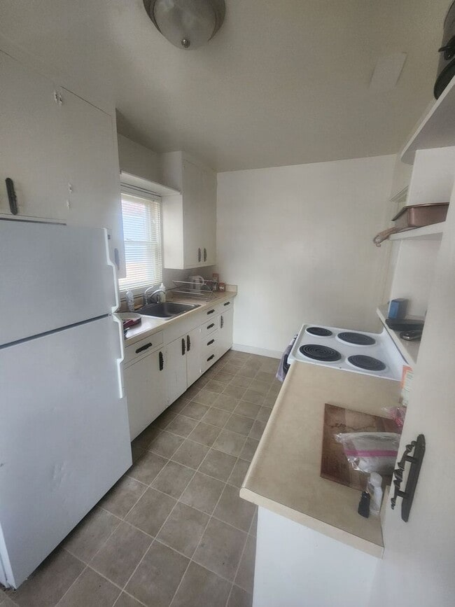 Building Photo - Charming 1 bedroom Duplex