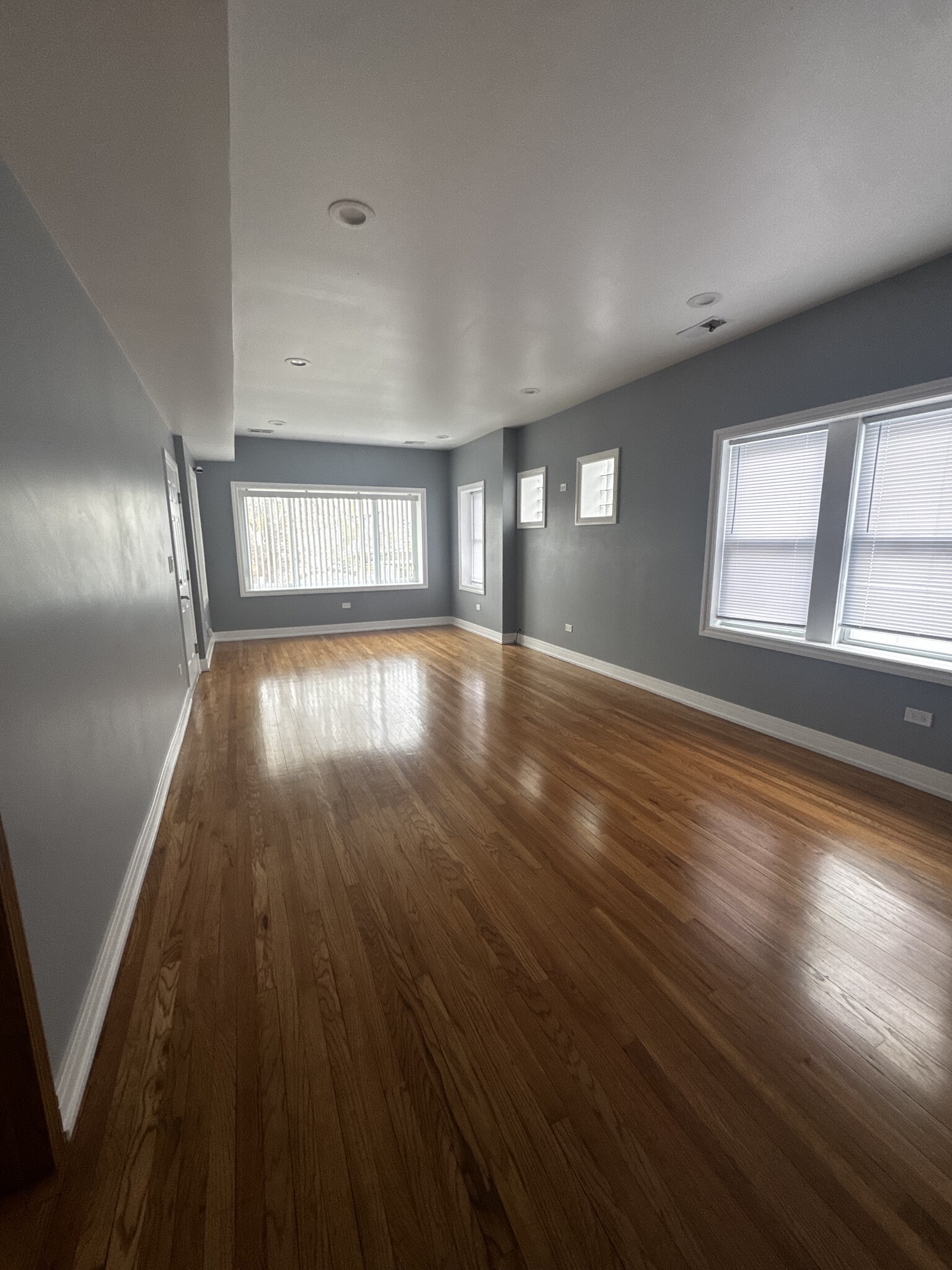 dining room - 5124 W Henderson St