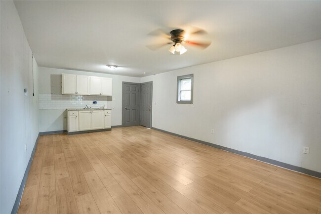 Building Photo - 5313 Firnat St
