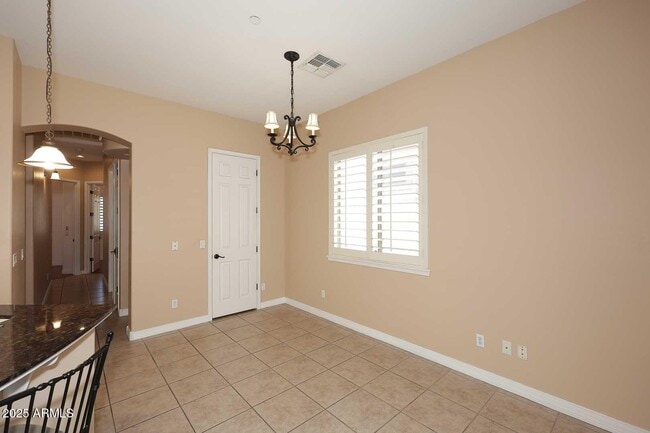 Building Photo - 2007 E Topeka Dr