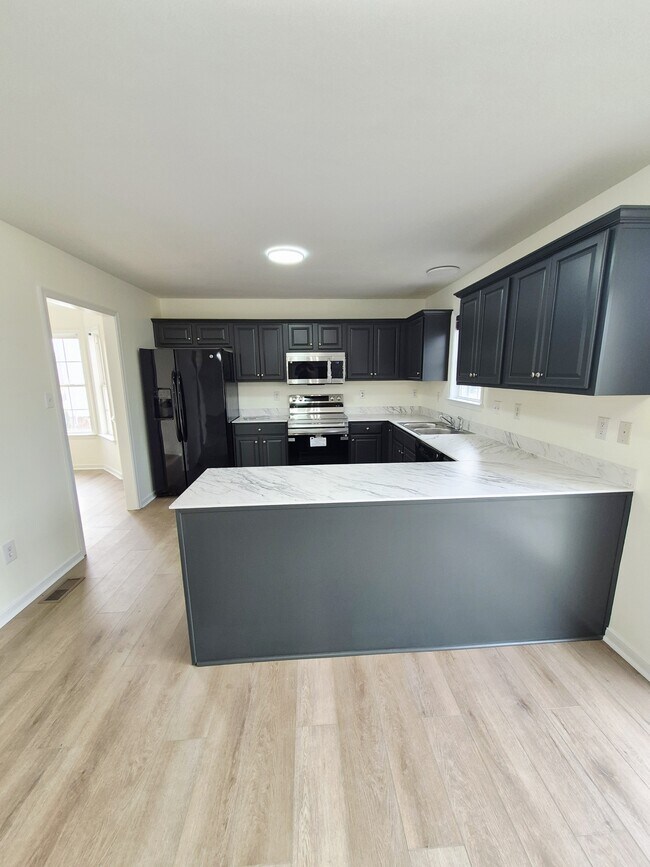 Building Photo - 7221 Oakmere Ct