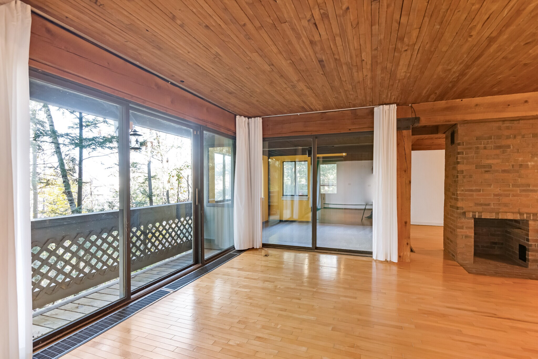 Building Photo - 122 Redrock Dr