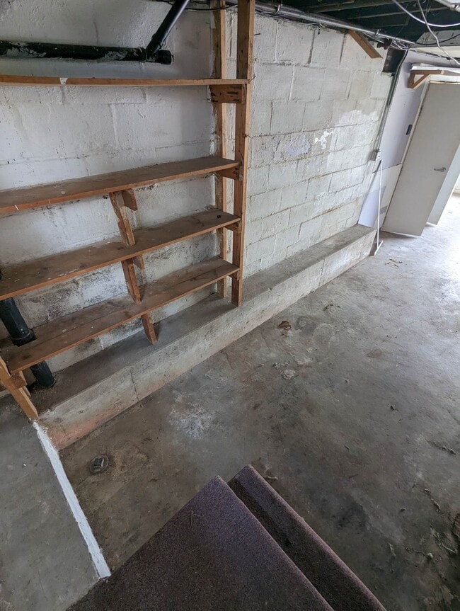 Building Photo - 9th Street Triplex